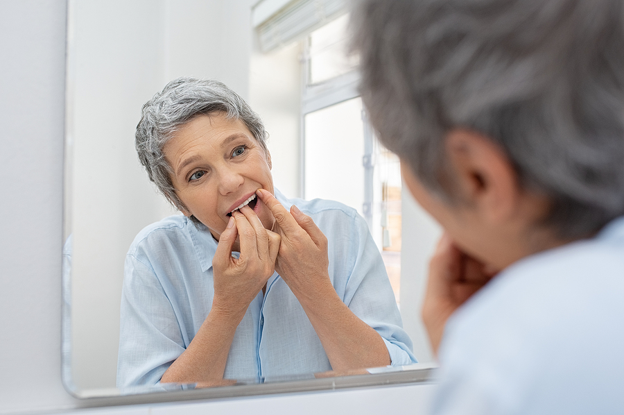 Dentist Tips for Maintaining Healthy Teeth at Home